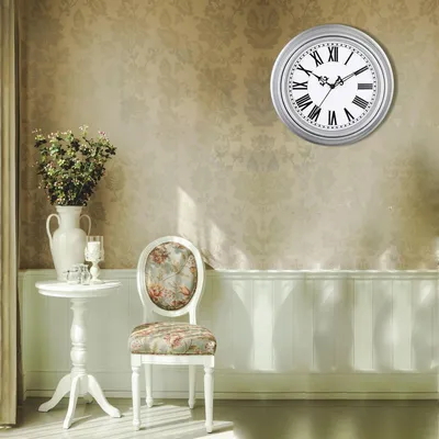Produktbild von Silberne Stille Wanduhr 25cm mit römischen Zahlen für Wohnzimmer