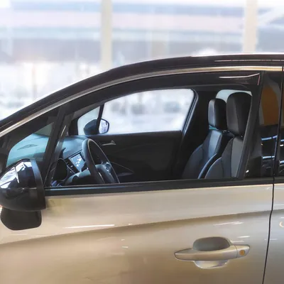 Zdjęcie produktu dla Owiewka przeciwdeszczowa do Opel Crossland 2017-2025 ciemny akryl 4szt