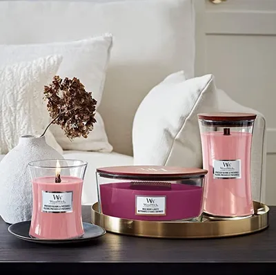 Produktbild von Woodwick Pressed Blooms & Patchouli Duftkerze 453,6 g