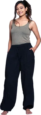 Produktbild von Freizeithose "Triangle" - Schlupfhose für Yoga & Fitness Damen, schwarz M