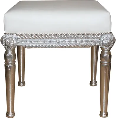 Produktbild von Casa Padrino Barock Antik Stil Sitzhocker in Weiß/Silber B 56 cm, H 54 cm - Barock Sitzhocker