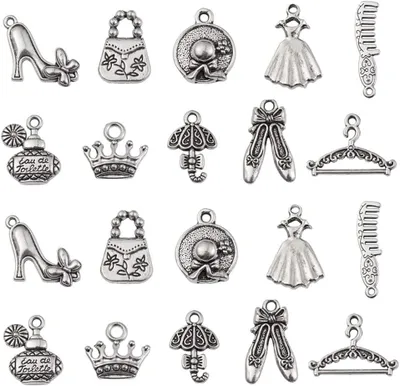 Imagen del producto de Charm antiguos de plata tibetana, ideales para la creación de joyería y proyectos de manualidades creativas