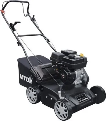 Produktbild von MTD Black LINE BL V Benzin-Vertikutierer, 2300 Watt, 35 cm Arbeitsbreite, Grasfang hinten