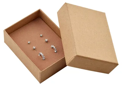 Produktbild von PILGRIM MARIE recycelte Geschenkset, Kristall-Ohrringe, versilbert
