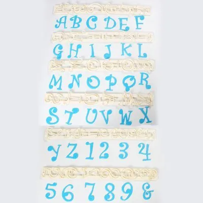 Produktbild von FMM Funky Alphabet Ausstecher große Buchstaben & Zahlen
