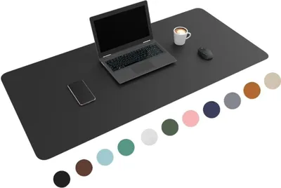 Produktbild von WURK [120 cm x 60 cm]  Schreibtischunterlage Kunstleder Inklusive Kabelclip - Mauspad - Große Schreibunterlage - Mauspad XXL - Rutchfeste Unterlagenmatte - Desk Mat (Schwarz)