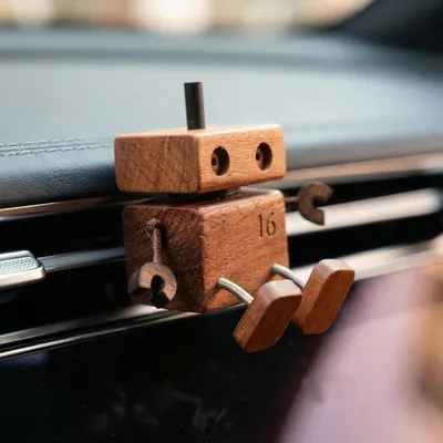 Produktbild von Auto Duftbaum 3 Düfte, Walnuss, hölzerne Wackelfigur, für Auto