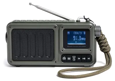 Immagine prodotto di XsQuo: Radio digitale portatile 3-in-1 con Bluetooth, USB e torcia