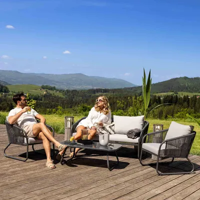 Produktbild von di volio Gartenmöbel-Set PASO Grau/Grau, Terrassenmöbel aus Polyrattan und Stahl, Gartenmöbel für 4 Personen - Couchtisch & 2 Sessel & 2-Sitzer Sofa