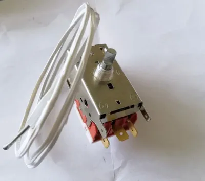 Kühlschrankthermostat K59-L1260, 3 Kontakte, Sonde 90 cm, Silber