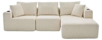 Imagen del producto de Sofá de esquina de tres plazas, tapizado en chenilla beige texturizada, con reposabrazos