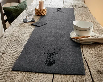 Produktbild von Tischläufer "Platzhirsch" aus Filz, grau, 40x140 cm, Mitteldecke