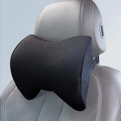 Produktbild von Famanu Nackenstütze für Auto, ergonomisch, mit verstellbarem Schulterriemen und waschbarem Bezug, schwarz