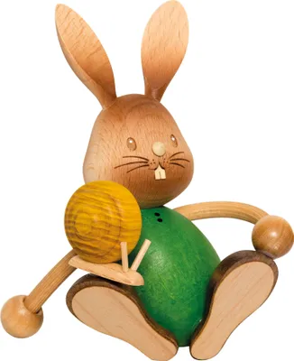 Produktbild von Drechslerei Kuhnert - Dekofigur aus Holz - Hase Stupsi mit Schnecke - ca. 12cm