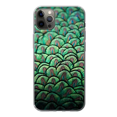 Produktbild von MuchoWow® Handyhülle Schutzhülle Hülle für iPhone 12 Pro Max Nahaufnahme des Gefieders eines Pfaus Silikon Softcase Handy Hülle - Hartschale
