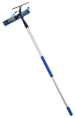 Image de Brosse télescopique 2-en-1 SucceBuy pour panneaux solaires, kit de nettoyage comprenant une perche télescopique en aluminium de 1,8 à 7,9 m, un tuyau d'arrosage de 20 m, une raclette, un distributeur de savon et une brosse pour installations solaires, fenêtres et toits de terrasse
