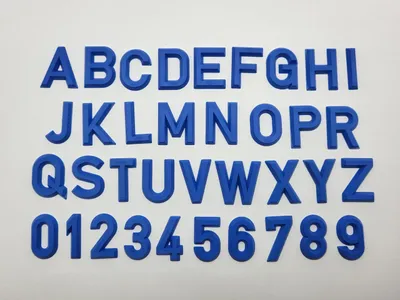 Produktbild von Modelzeichen blau, 25 mm Höhe und 3 mm Stärke