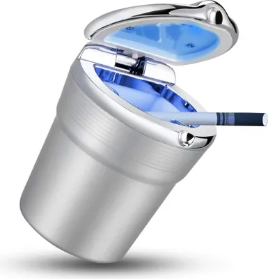 Produktbild von Edelstahl-Auto-Aschenbecher mit Deckel und rauchfreier blauer LED-Anzeige - ideal für Auto, Zuhause, Büro und Getränkehalter