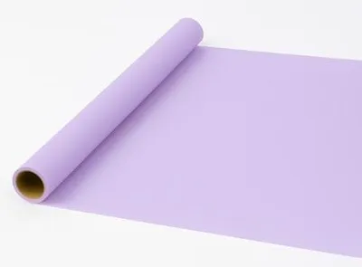 Image de Feuille de satin décorative violet clair 50cm/9mb pour les cadeaux