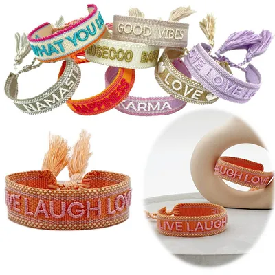 Produktbild von LS-LebenStil Canvas Statement Armband Live Laugh Love Rosa besticktes Stoffarmband gewebt textiles Quasten Spruch Boho Geschenk Freundschaftsarmband