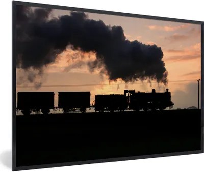 Produktbild von MuchoWow® Gerahmtes Poster Eine Dampflokomotive bei Sonnenuntergang 90x60 cm - Poster mit Schwarzem Bilderrahmen Wandposter Rahmen Foto Bilder - Fotorahmen - Foto-Plakat