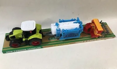 Immagine prodotto di Trattore con macchine agricole