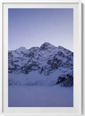 Produktbild von Landschaft mit schneebedeckten Bergen– Wandbild mit Rahmen – Gerahmtes Bild  – Wanddekoration – 70x100 cm –  Weiß Rahmen