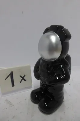 Productafbeelding van Gilde Spardose, Astronaut, Anton, Keramik, schwarz, VE 4 Höhe: 20.50 cm Breite: 11.00 cm Tiefe: 11.00cm 34323