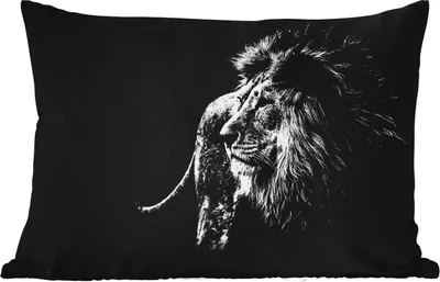 Produktbild von MuchoWow® Outdoor Kissen - Tiere - Wild - Löwe - Schwarz - Weiß - 60x40 cm - Wetterfest - Lounge Kissen - Zierkissen - Kissen für Innenräume