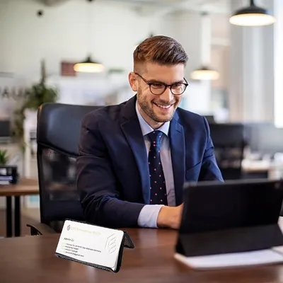 Produktbild von Elegantes Set aus Metall-Visitenkartenhaltern für Büro und Empfang