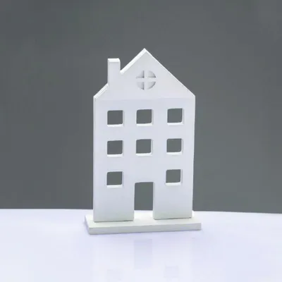 Zdjęcie produktu dla ACA Podświetlana drewniana chatka bożonarodzeniowa, biała, z podstawką, 14 x 5 x 23 cm, X062372