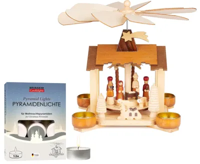 Image de Pyramide de Noël avec 12 bougies - Carrousel rotatif représentant Jésus, Marie et Joseph
