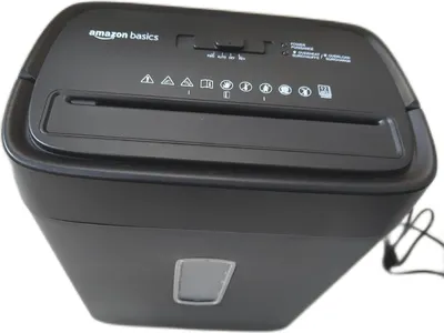 Produktbild von Amazon Basics Aktenvernichter Kreuzschnitt 12 Blätter Papier Kreditkarten Bürosicherheit