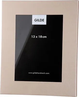 Productafbeelding van Gilde fotolijst, rechthoekig, modern, aluminium, champagnekleurig, set van 3.Hoogte: 24,00 cmBreedte: 19,00 cmDiepte: 1,00 cmArtikelnummer: 65549