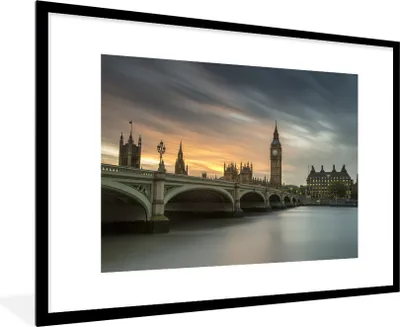 Produktbild von MuchoWow® Gerahmtes Poster Blick auf den berühmten Big Ben in London 90x60 cm - Poster mit Schwarzem Bilderrahmen Wandposter Rahmen Foto Bilder - Wanddekoration - Fotos