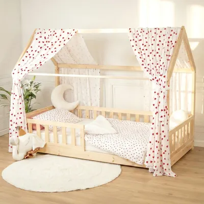 Image de Lit maison avec ciel de lit Lovio - 360 cm - Rouge | par SEVIRA KIDS