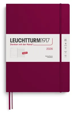 Obrázok produktu pre LEUCHTTURM1917, týždenný kalendár a zápisník Master (A4+), rok 2026, farba: červená, anglická verzia