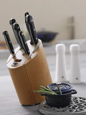 Zdjęcie produktu dla Uniwersalny nóż z ząbkowanym ostrzem, 13 cm