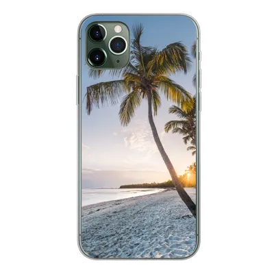 Produktbild von MuchoWow® Handyhülle Schutzhülle Hülle für iPhone 11 Pro Max Strand - Sonnenuntergang - Palme Silikon Softcase Handy Hülle - Schutz