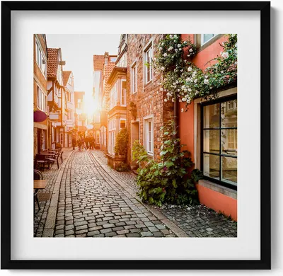 Produktbild von Italienische Straße zwischen Gebäuden– Wandbild mit Rahmen – Gerahmtes Bild  – Wanddekoration – 50x50 cm –  Schwarz Rahmen