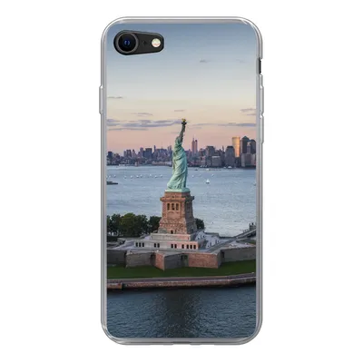 Produktbild von MuchoWow® Handyhülle Schutzhülle Hülle für iPhone SE 2020 New York - Freiheitsstatue - Skyline Silikon Softcase Handy Hülle - Kartenbesitzer