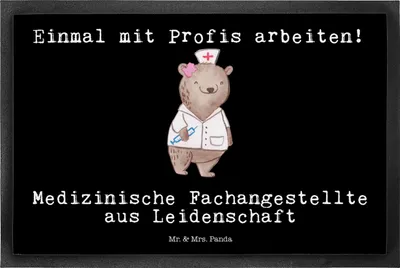 Produktbild von Mr. & Mrs. Panda fußmatte Medizinische Fachangestellte Leidenschaft 50 x 75 cm - Schwarz - Geschenk, Arztpraxis, Krankgeschrieben, Lustig, Gummimatte, Krankenhaus, Beruf