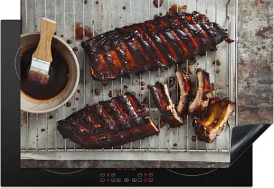 Produktbild von KitchenYeah© Herdabdeckplatte Glasierte Spareribs auf dem Grill , 77x51cm, Küche Deko, Glaskeramikkochfeld Herdabdeckung, Abdeckplatte fùr Kochfeld