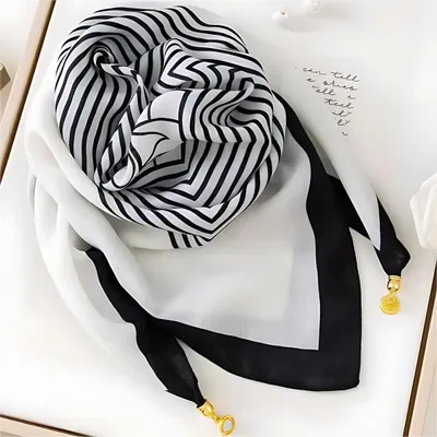 Immagine prodotto di Foulard TH-38916 Nero/Bianco - Eleganza senza tempo KP38916