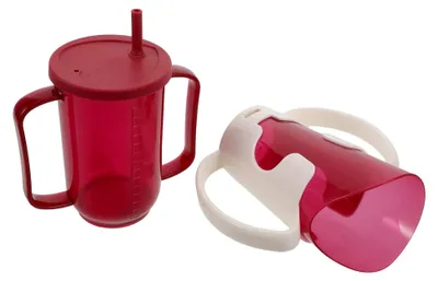 Produktbild von 2 Stück Auslaufsichere Trinkbecher 250 ml für Senioren – Pflegebecher aus Kunststoff für Bettlägerige