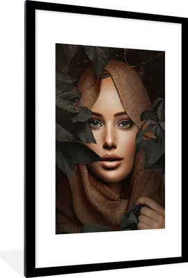 Produktbild von MuchoWow® MuchoWow® Gerahmtes Poster Frau - Kopftuch - Natur 60x90 cm - Poster mit zchwarzem Bilderrahmen - Dekoration - Wandposter Wohnzimmer - Hochwertig