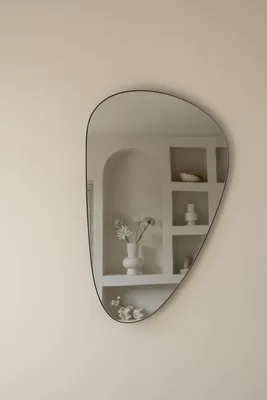 Produktbild von Indore Home – Roosie Spiegel – organische Form – asymmetrisch – Wandspiegel – 80 cm – schwarz