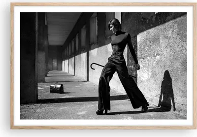 Produktbild von Gerahmtes Poster - Rahmen in heller Eiche - Fotografie Mode Frau - 91,5x61 cm - Wand Bild - Wanddeko - Wandbilder - Wandposter - Bilderrahmen - Bilder - Kunstdruck - Wandbild - P2NAA91x61-4360