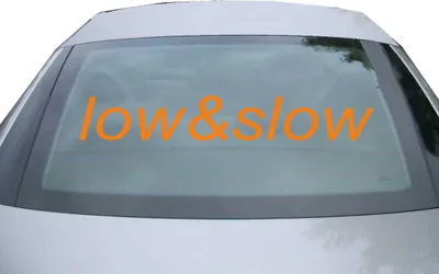 Produktbild von Indigos UG - Aufkleber Heckscheibe & Motorklappe DE6227 - orange - 600x117 mm - low&slow - Auto Scheiben Fenster Heckklappe Tuning Racing JDM - Die cut
