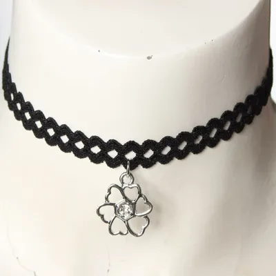 Produktbild von Gothic Choker Kropfband mit Straß Love Anhänger